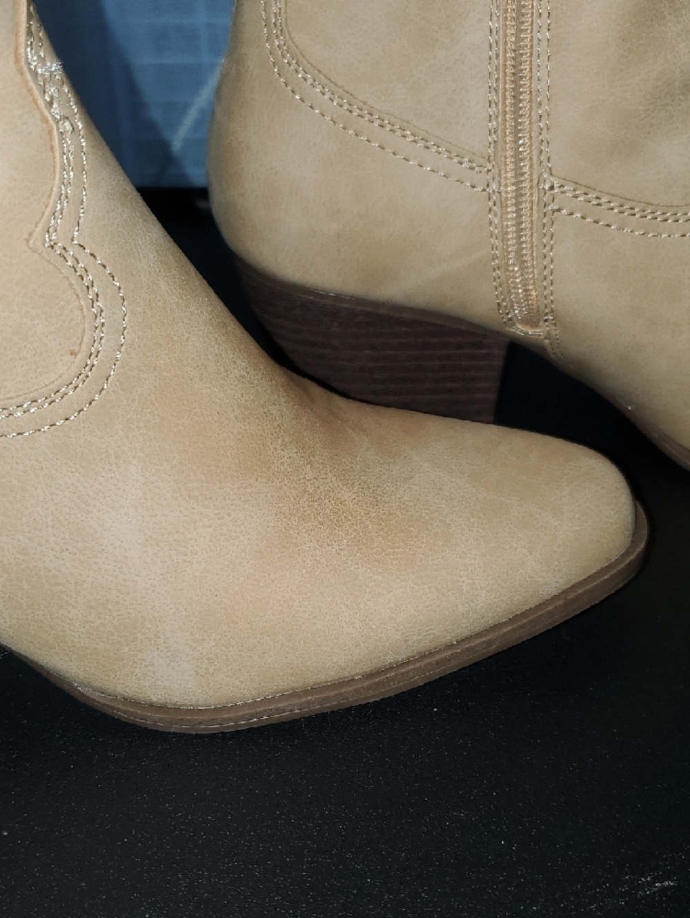 FRYE AND CO. Tall Boots in Tan - Picture 5 of 11